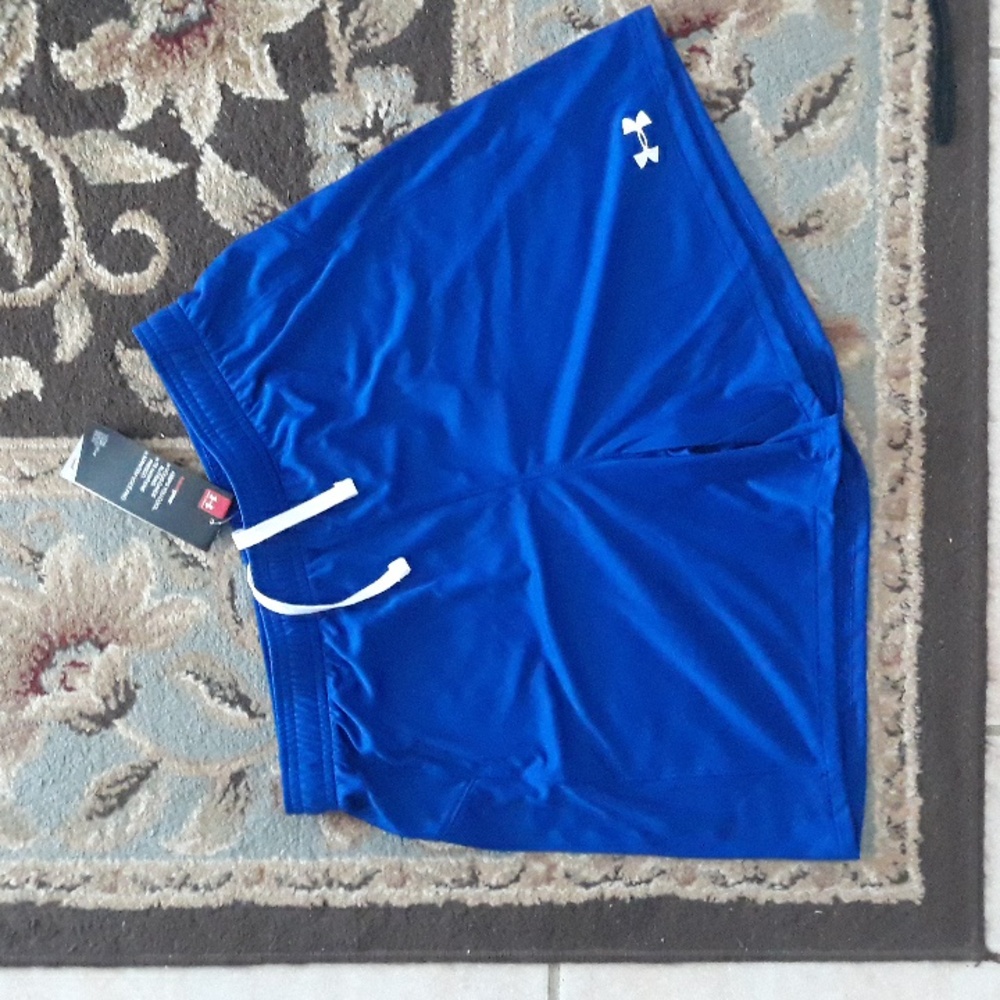2x*Host Pick*Under Armour HeatGear ladies shorts